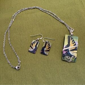 Butterfly Pendant Necklace and Earrings Set